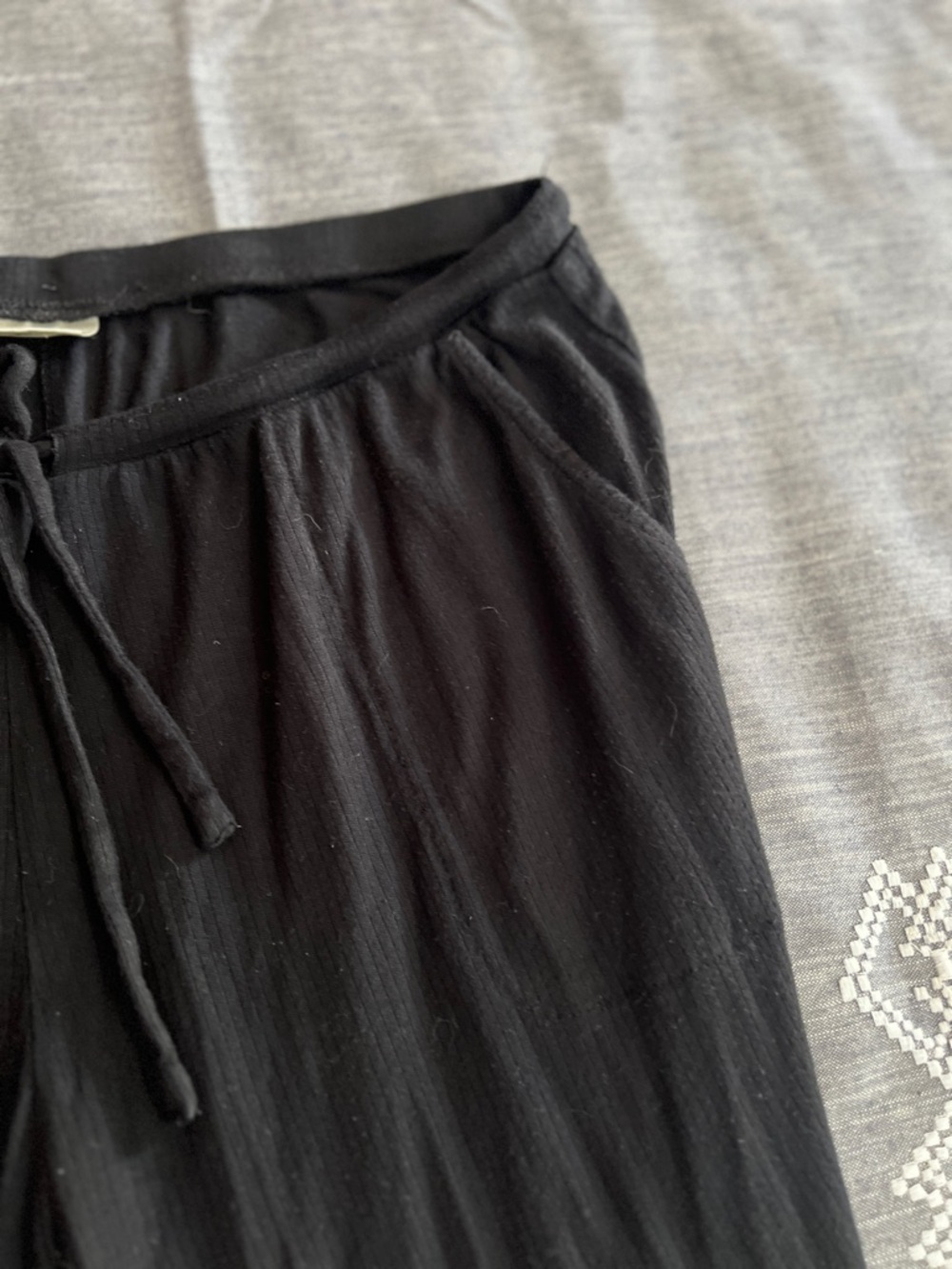 Soma Small Ribbed Drapey Soft Black Ankle Lounge Rayon Comfy Cozy Pajama Bottoms - Picture 10 of 11
